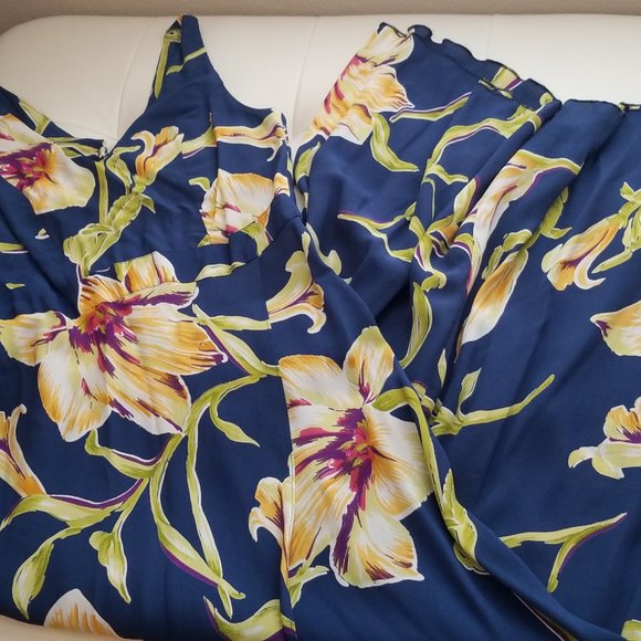 Flynn Skye Downtown Ocean Lily Maxi - Picture 3 of 7